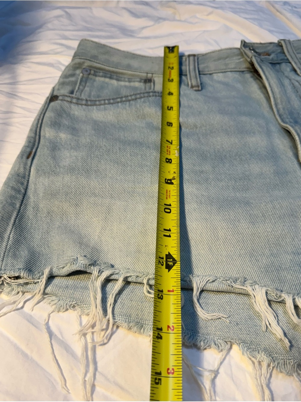 Madewell Relaxed Denim Shorts Women’s 28 Light Wash Raw Hem 100% Cotton - Picture 14 of 15